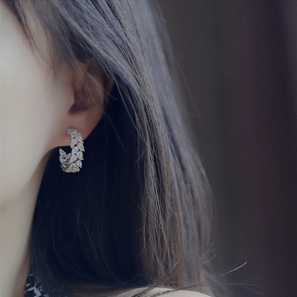 Sliver diamond hoop earrings - Picture 9 of 9